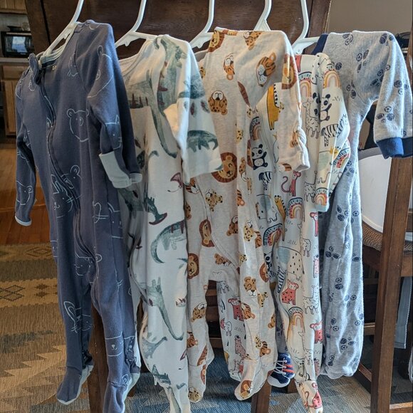 Huge lot of 17 Footie Sleeper Pajamas Boy or Neutral - Picture 7 of 8